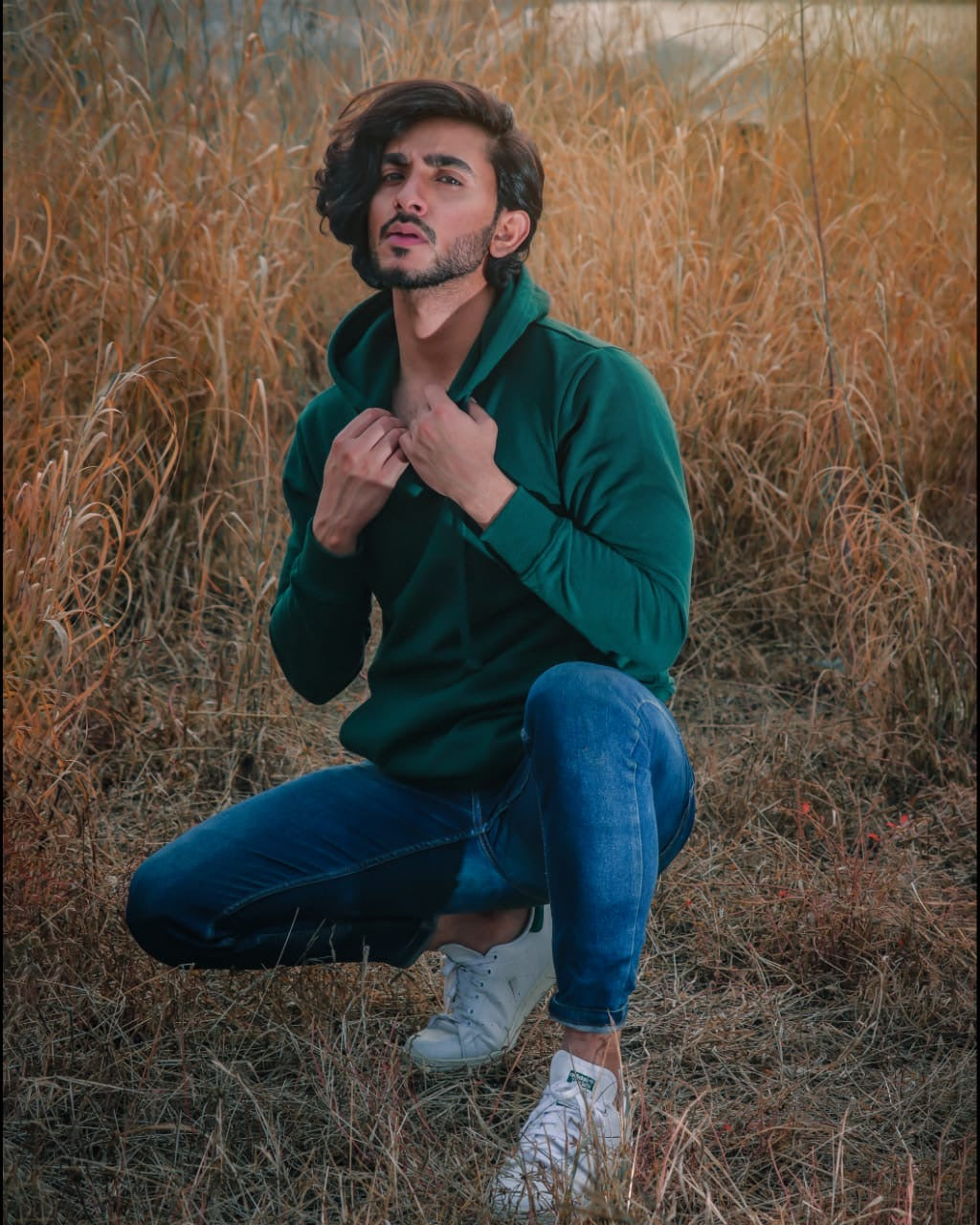 Dark Green Full Sleeves Hooded Sweatshirt with Kangaroo Pocket