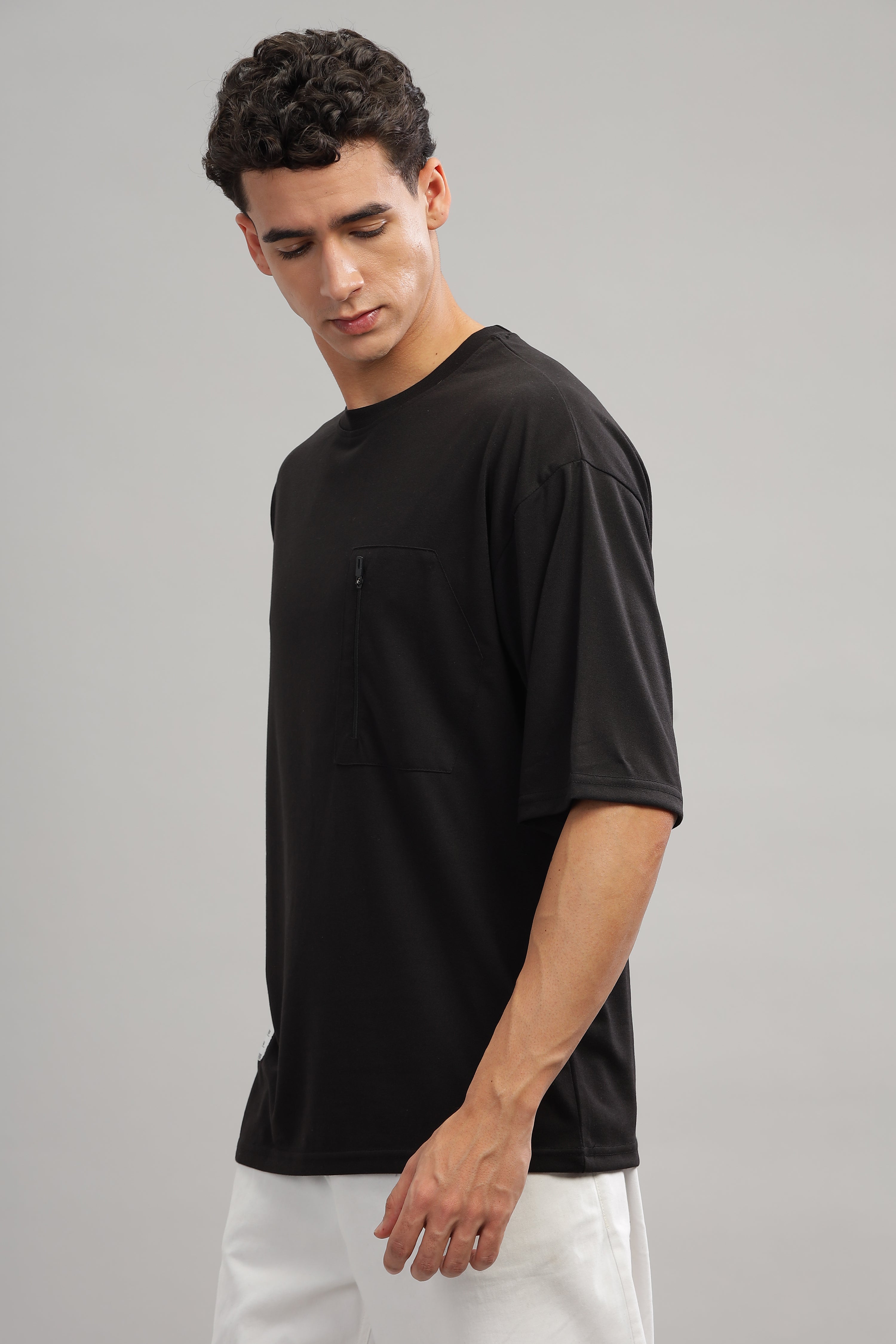 Black Oversized Zipper Pocket T-Shirt