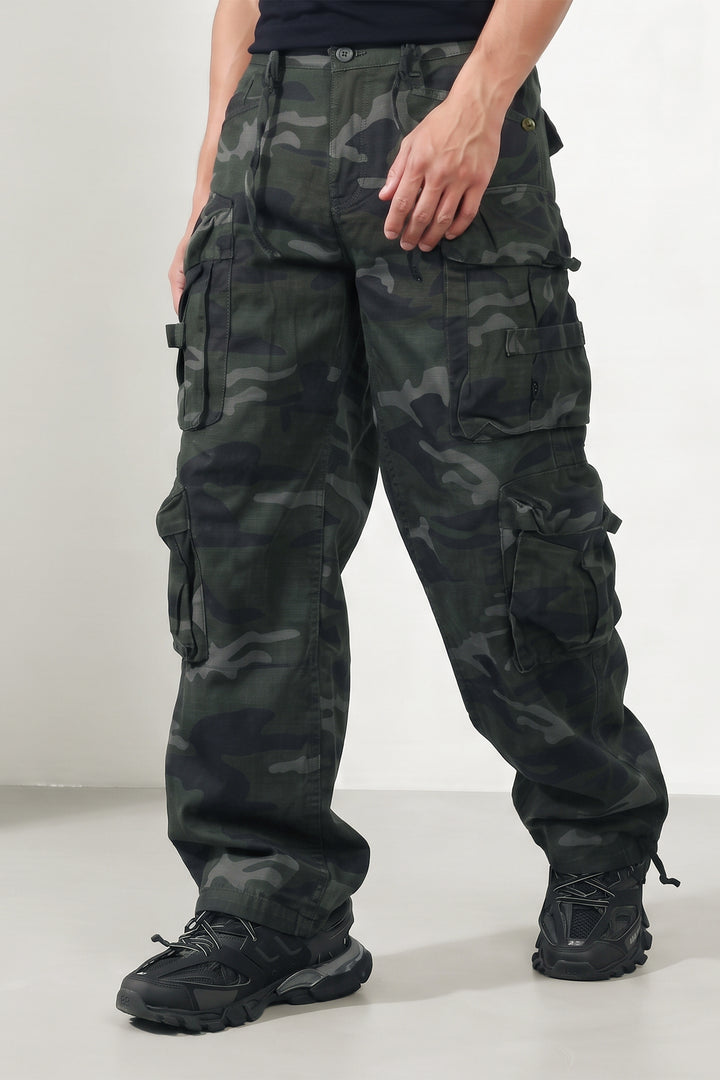 Dark Green 8 Pocket Military Style Camouflage Cargo Pants for Men