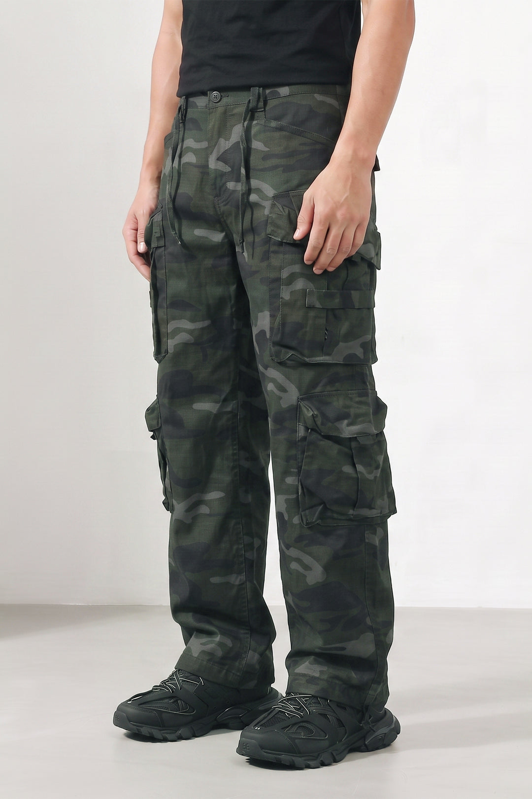Dark Green 8 Pocket Military Style Camouflage Cargo Pants for Men