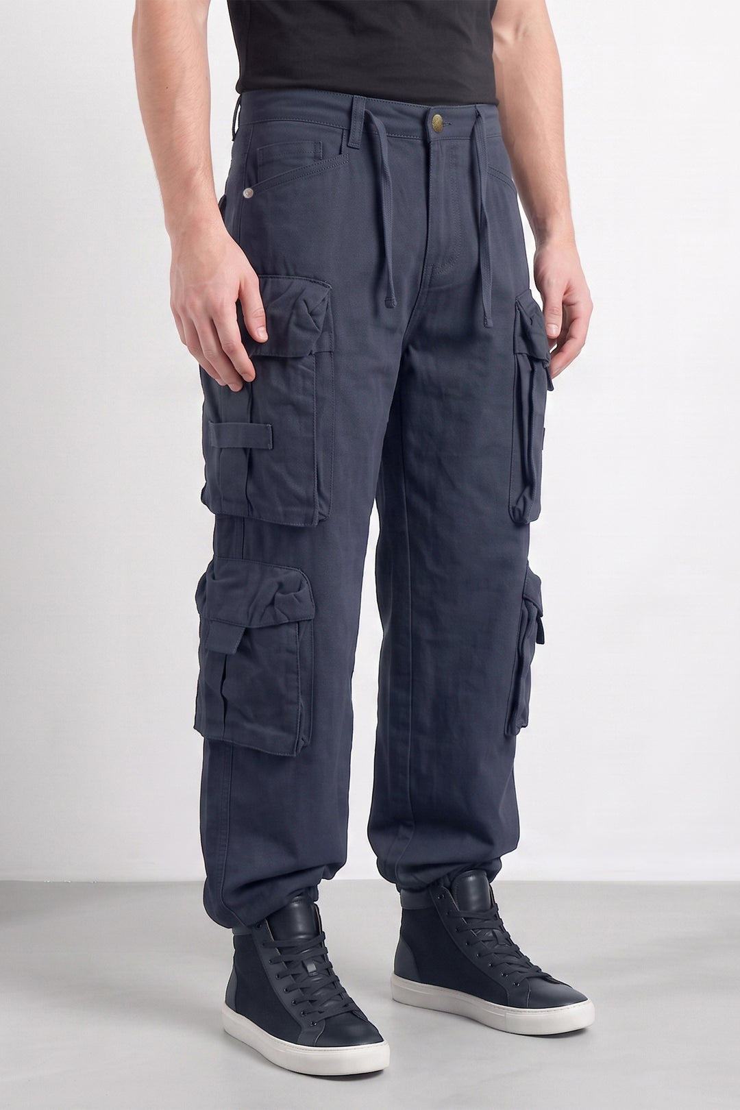 Black Mens Solid 8-Pocket Cotton Cargo Pant