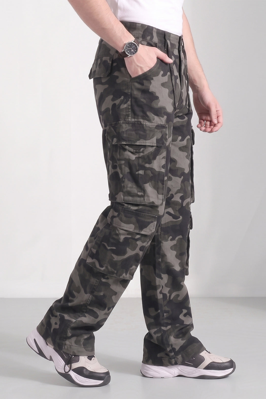Grey Mens Camouflage 8-Pocket Cotton Cargo Pant