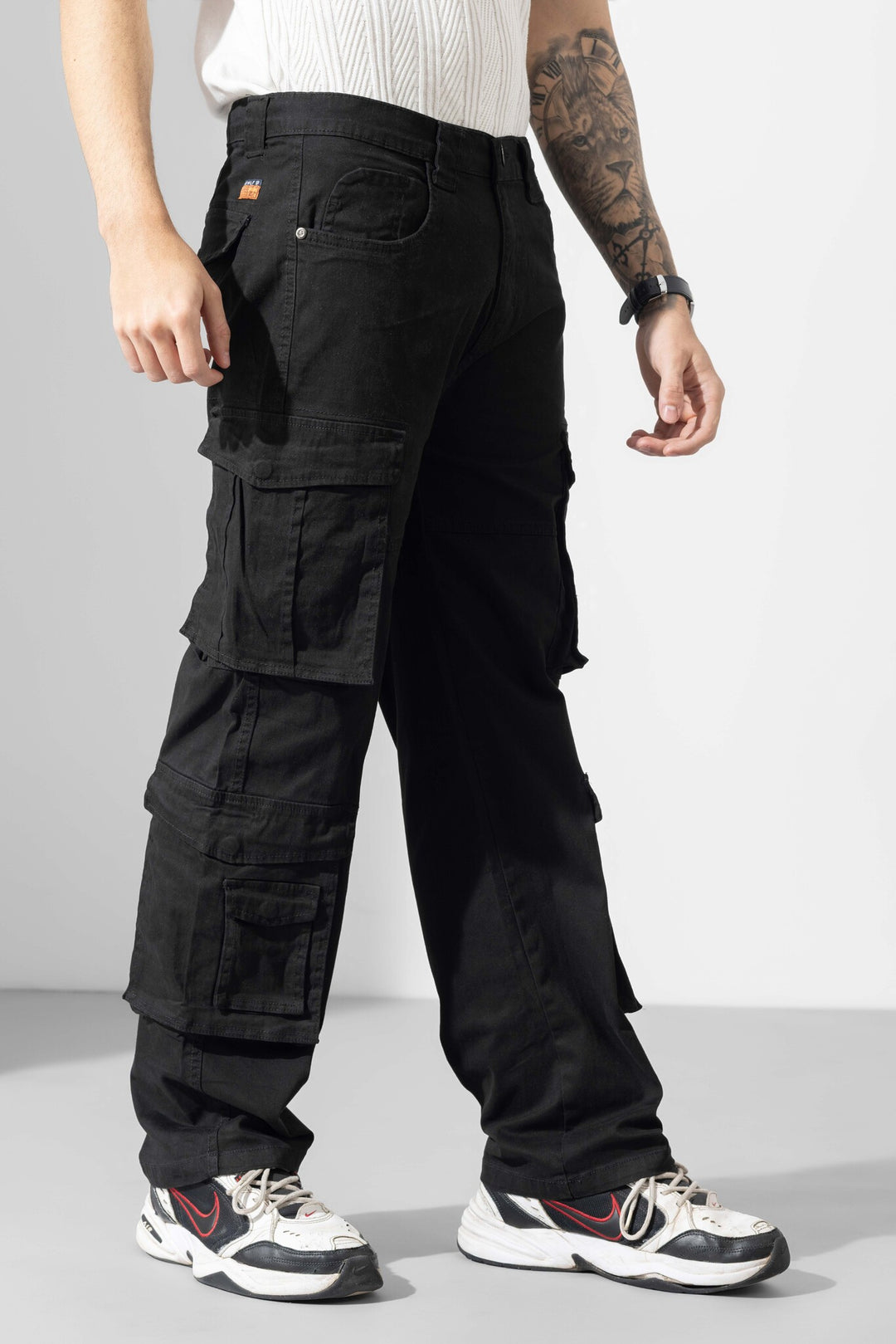 Black Men Multi Pocket Solid Cargo Pant