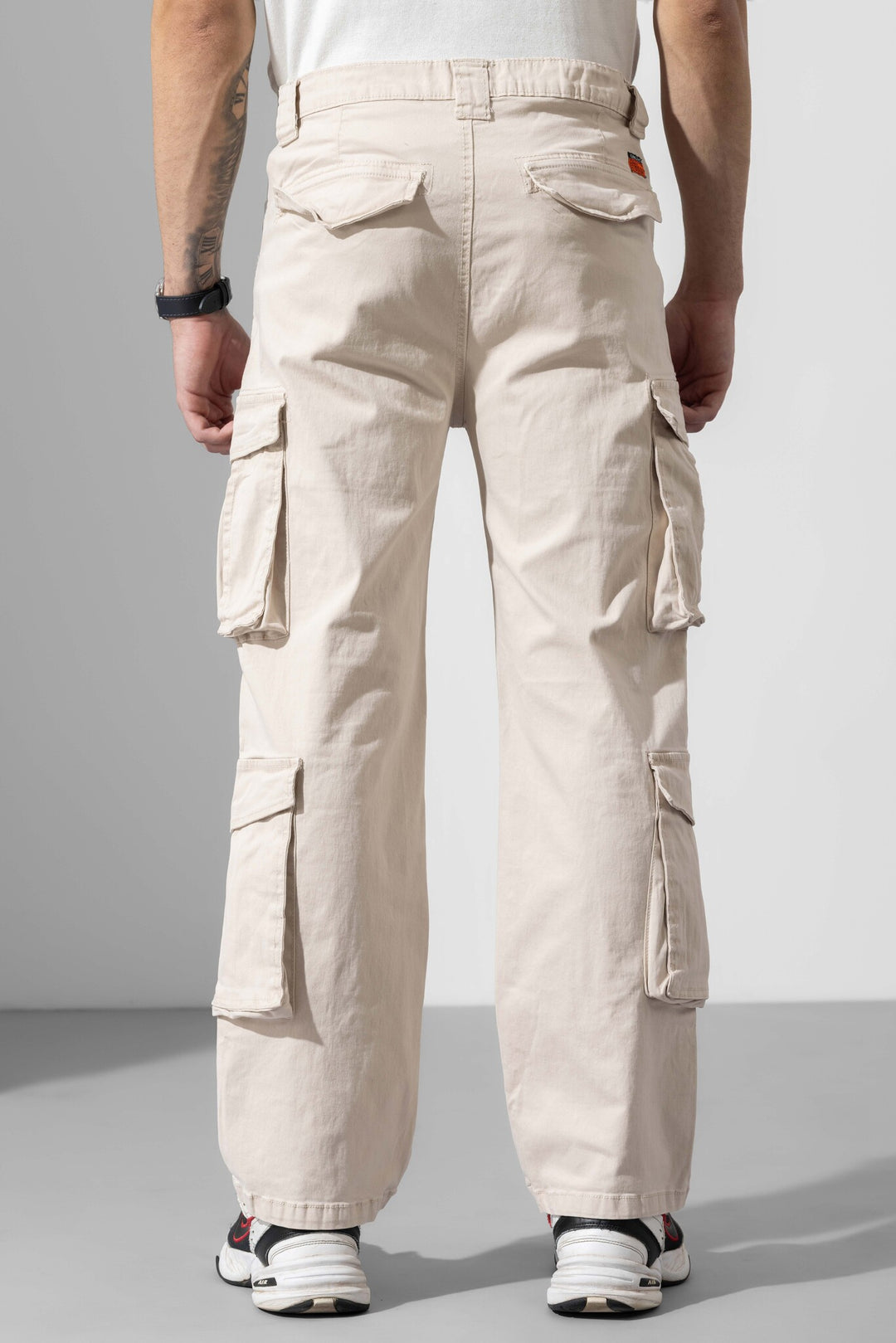 Cream Men Multi Pocket Solid Cargo Pant