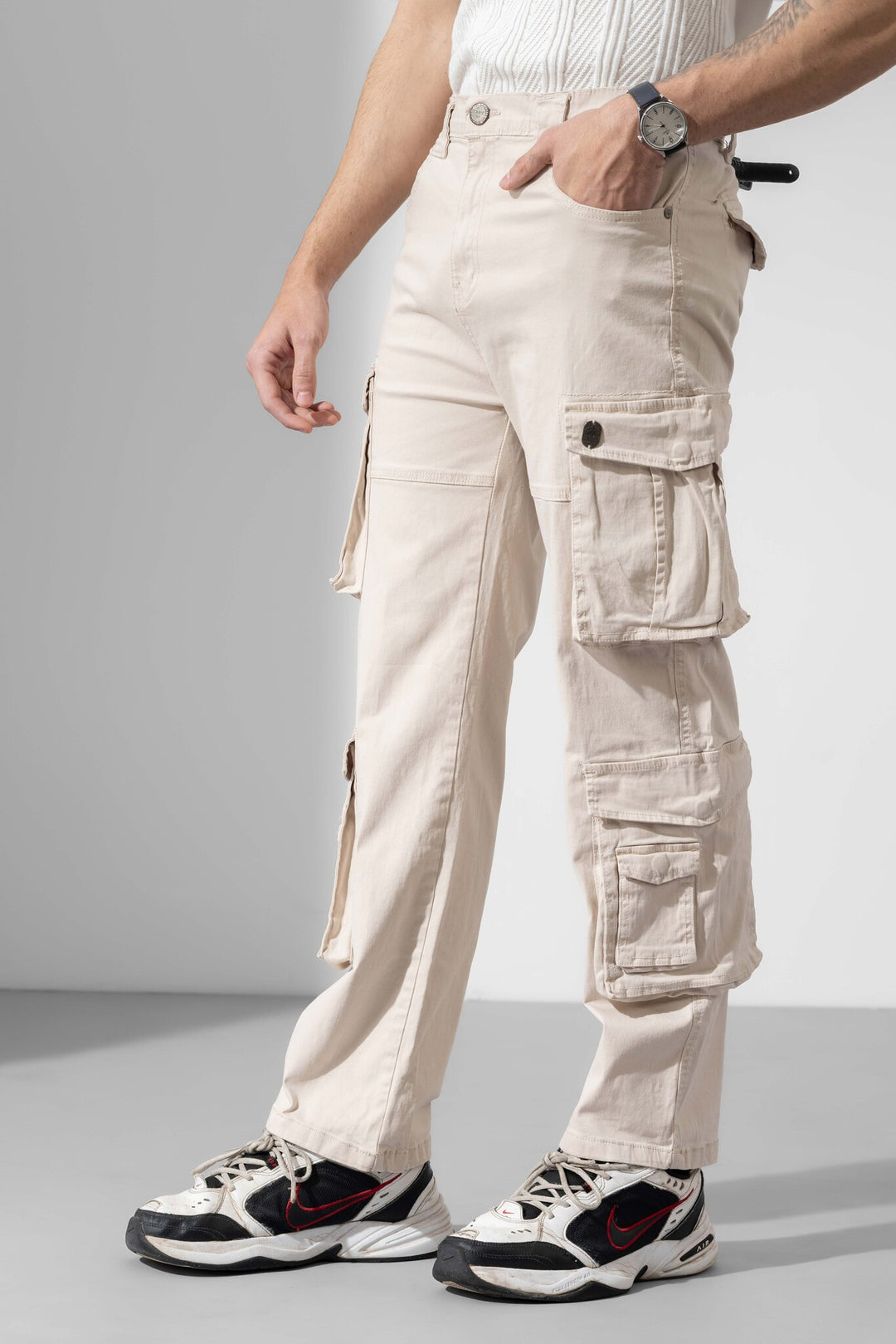 Cream Men Multi Pocket Solid Cargo Pant