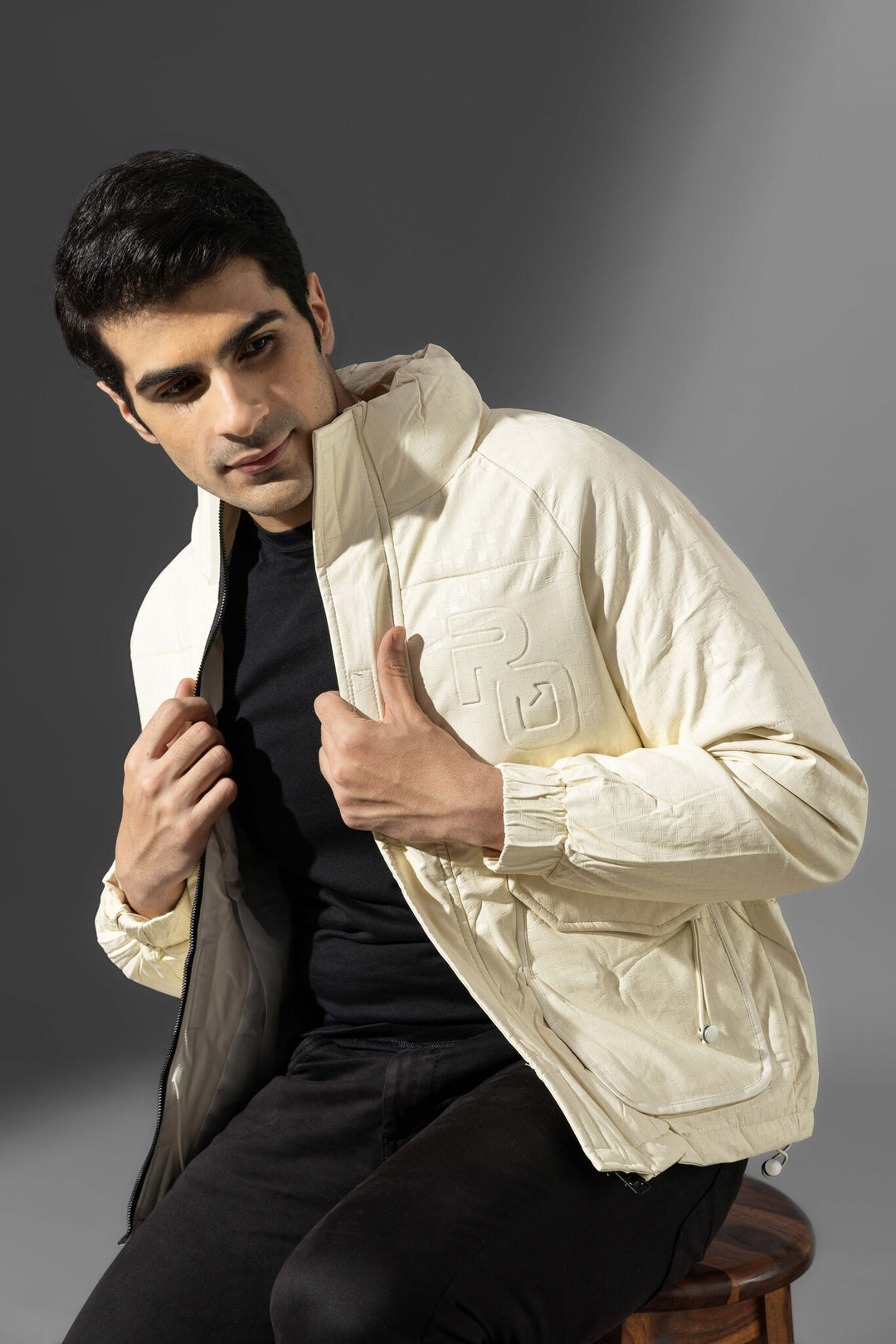 Cream High Neck Full Sleeve Winter Heavy Jacket with fur detailing on neck