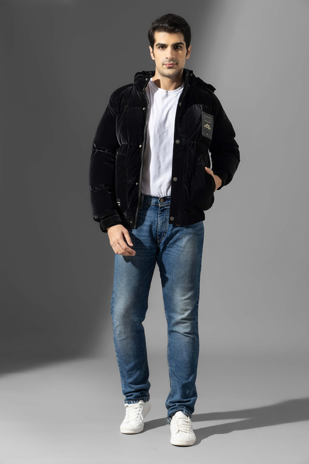 Black Full Sleeve Men Heavy Jacket