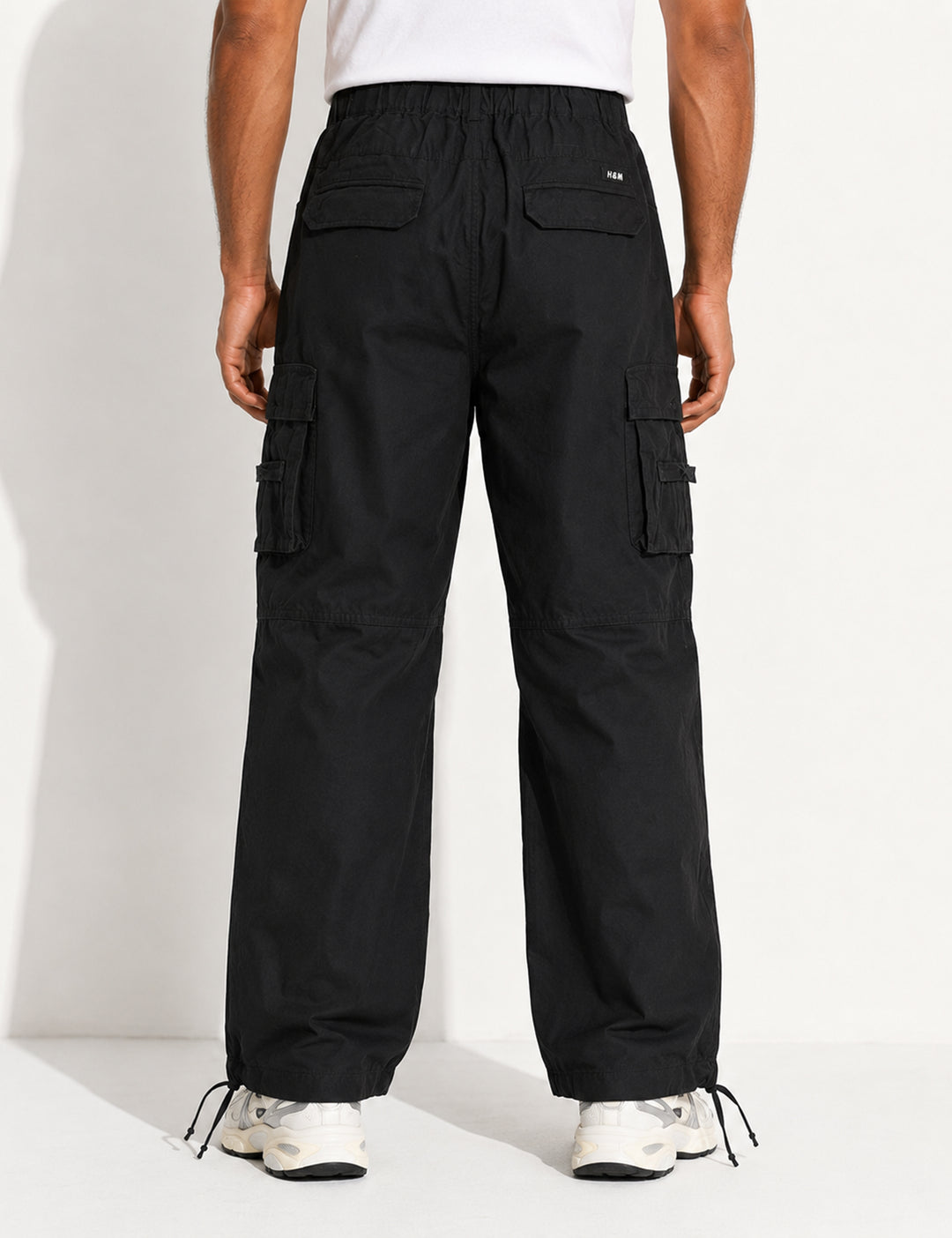 Black Multi-Pocket Cargo Pant