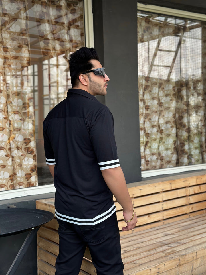 Oversized Black Half Sleeve Solid Tapping Knitted Shirt