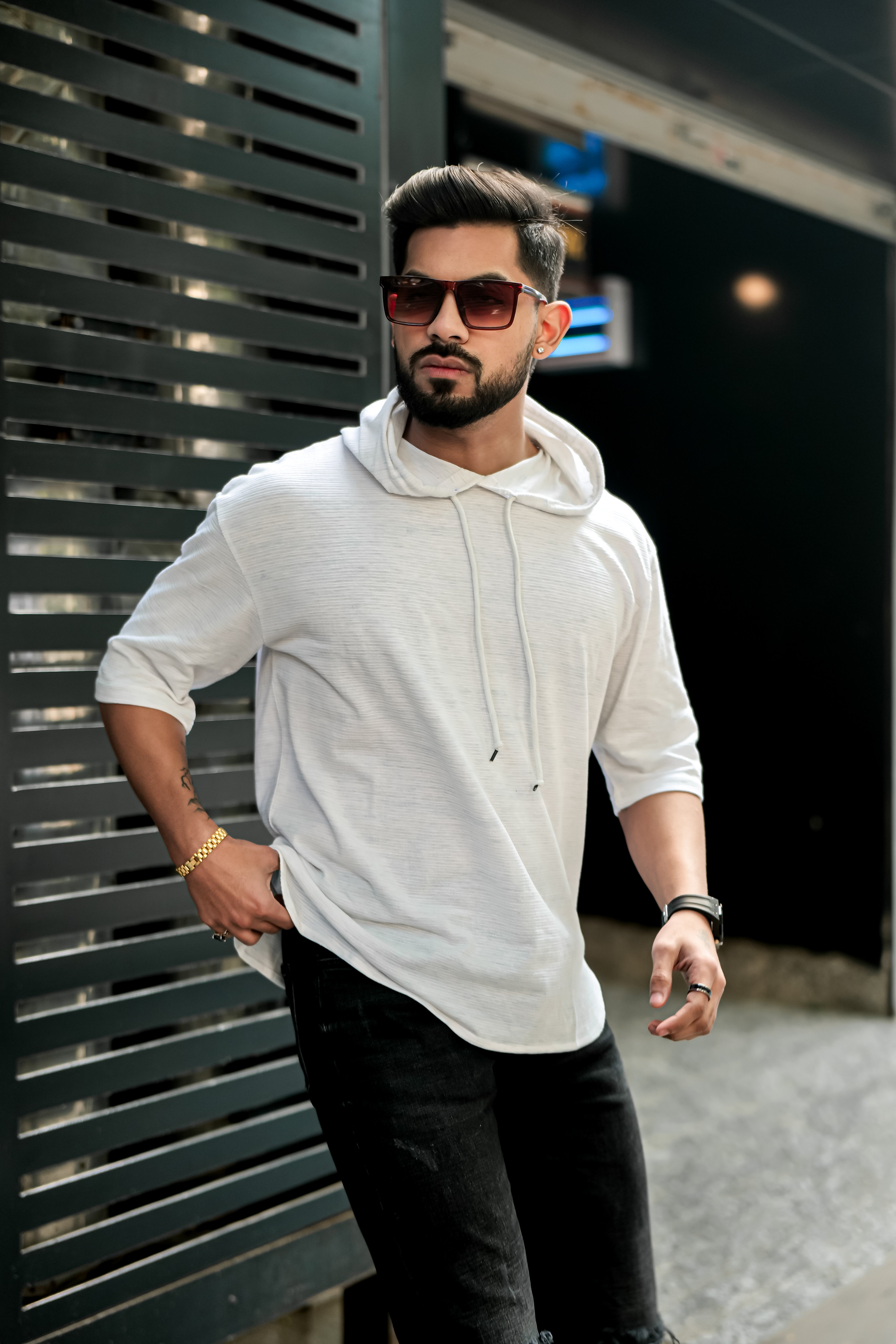 White t shirt with hood hotsell
