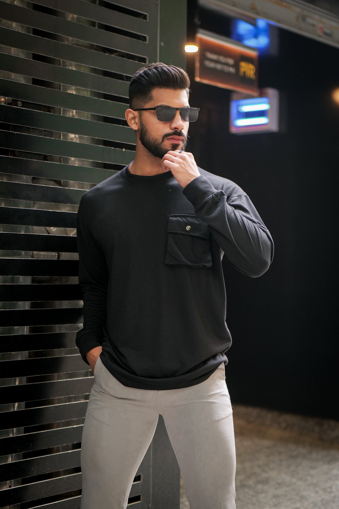 Black Oversized Pocket T-Shirt