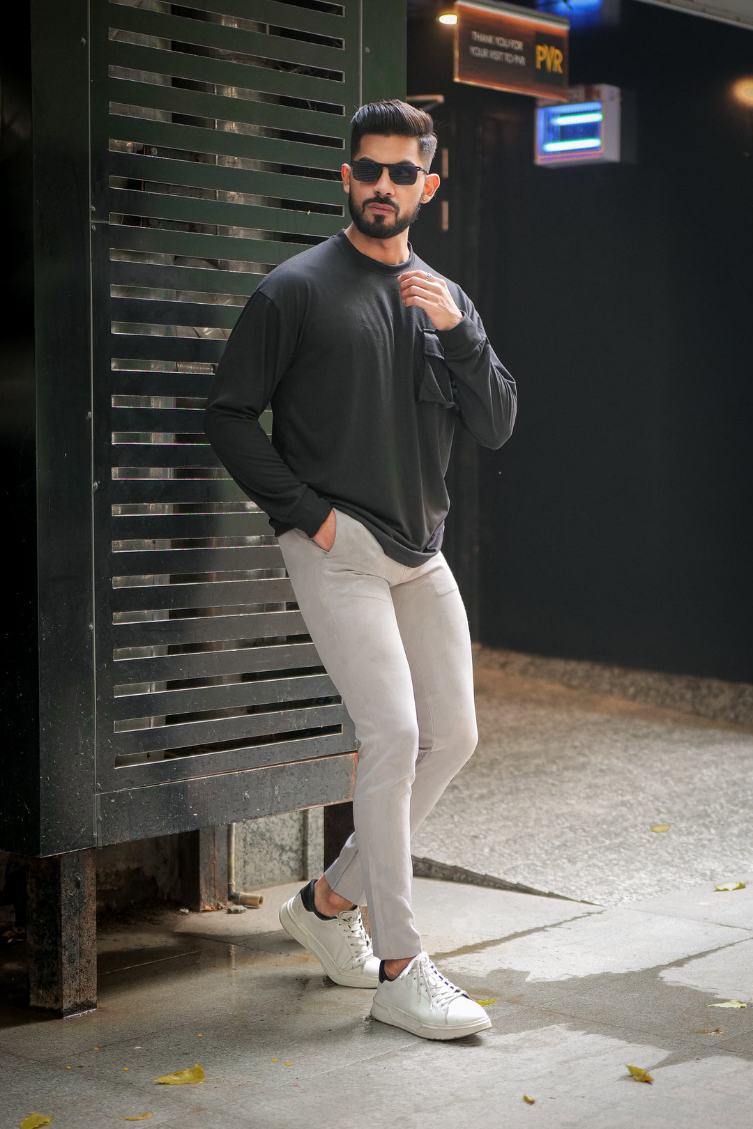 Black Oversized Pocket T-Shirt