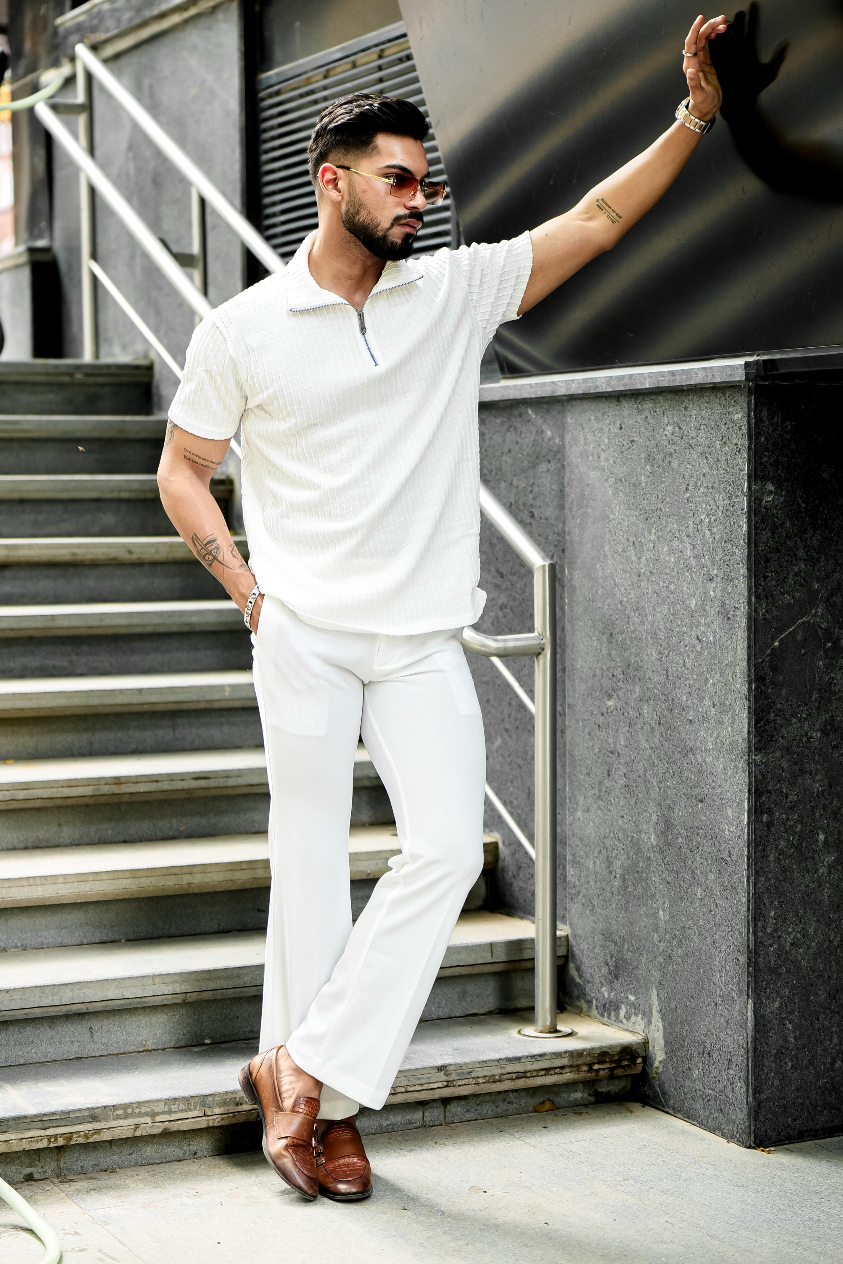 White SELF DESIGN TINTED ZIPPER T-SHIRT