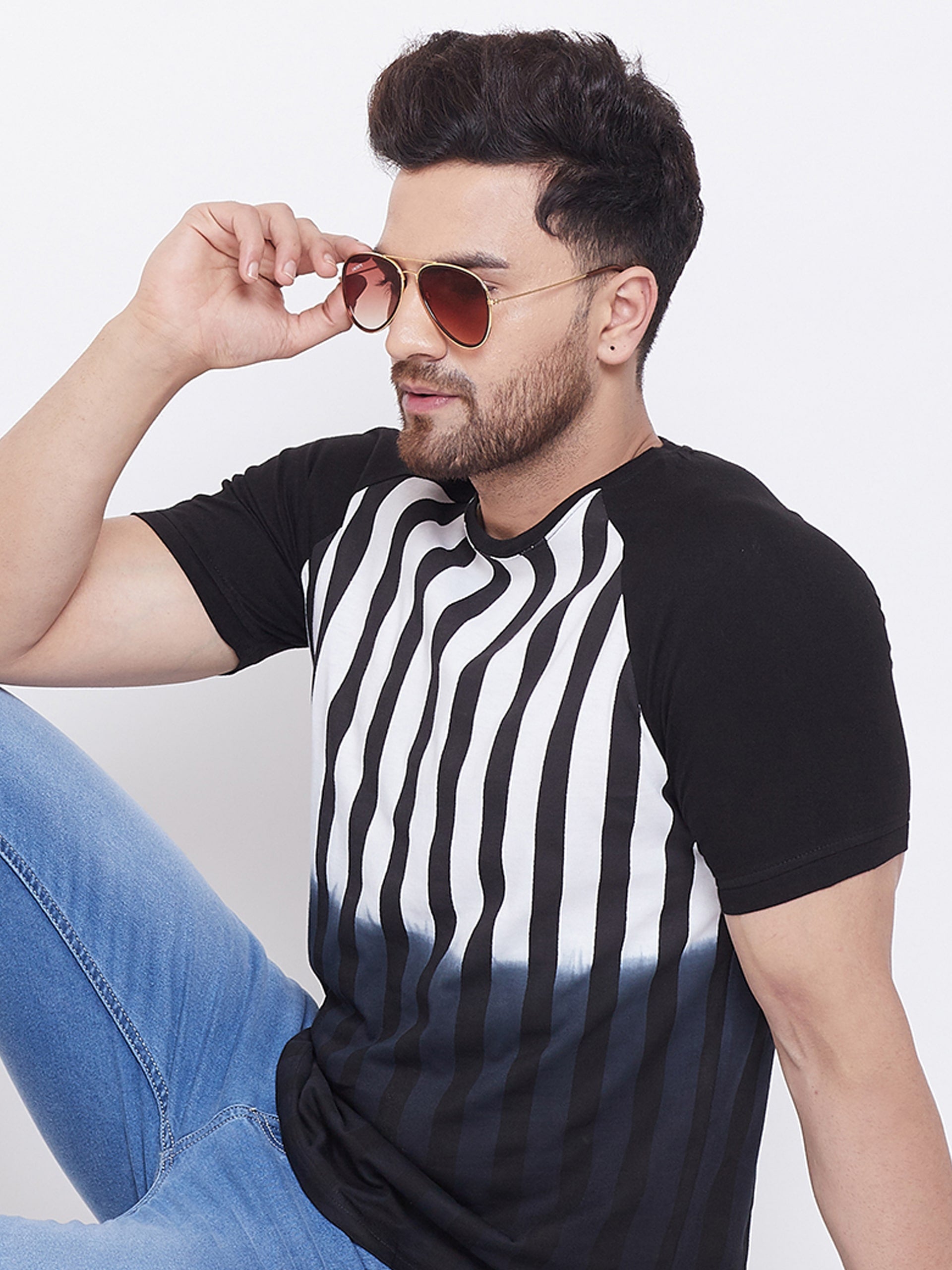 White/Black Men's  Tie & Dye Half Sleeves Printed T-Shirt