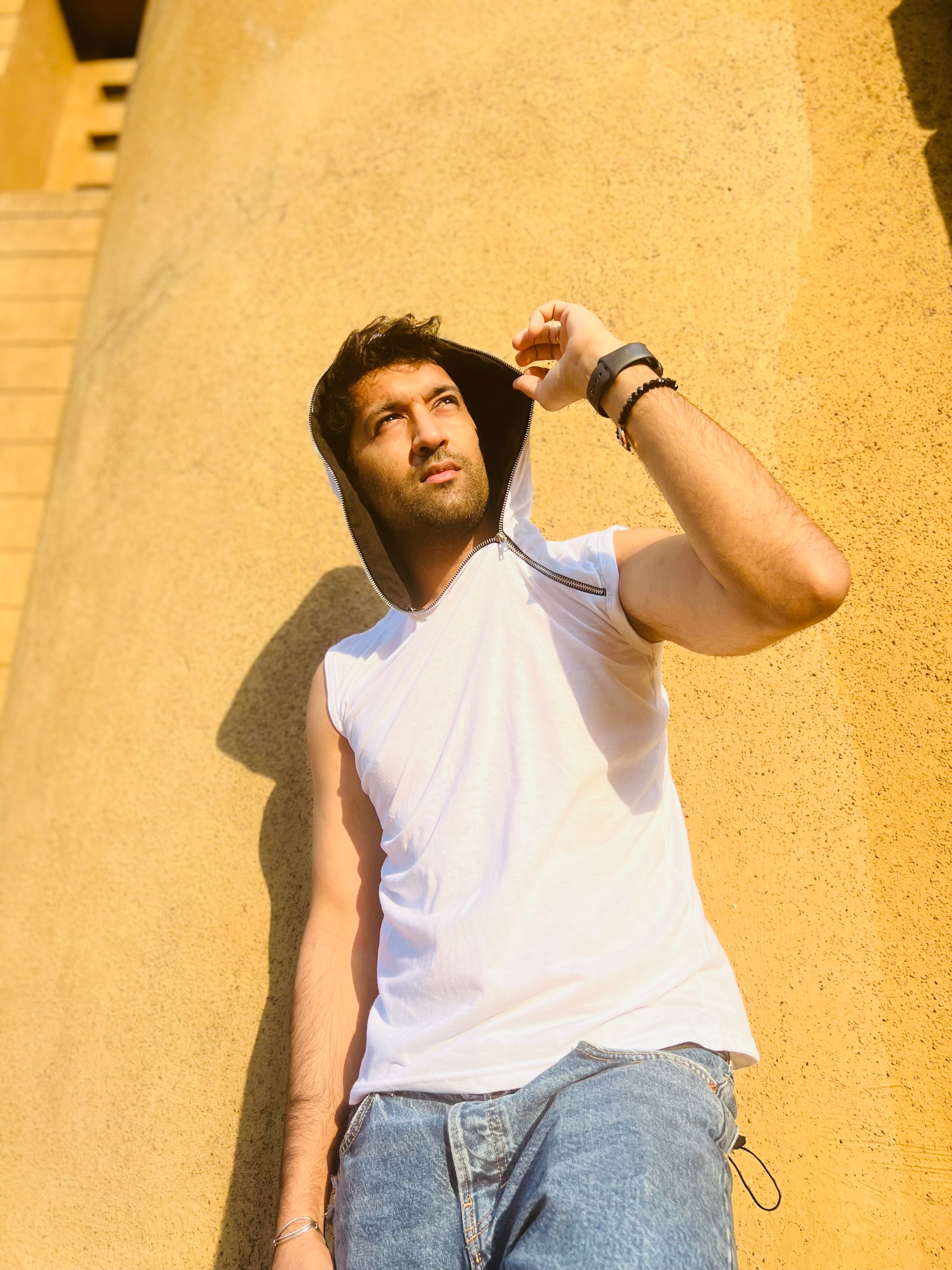 White/Black  Hooded Solid Vest