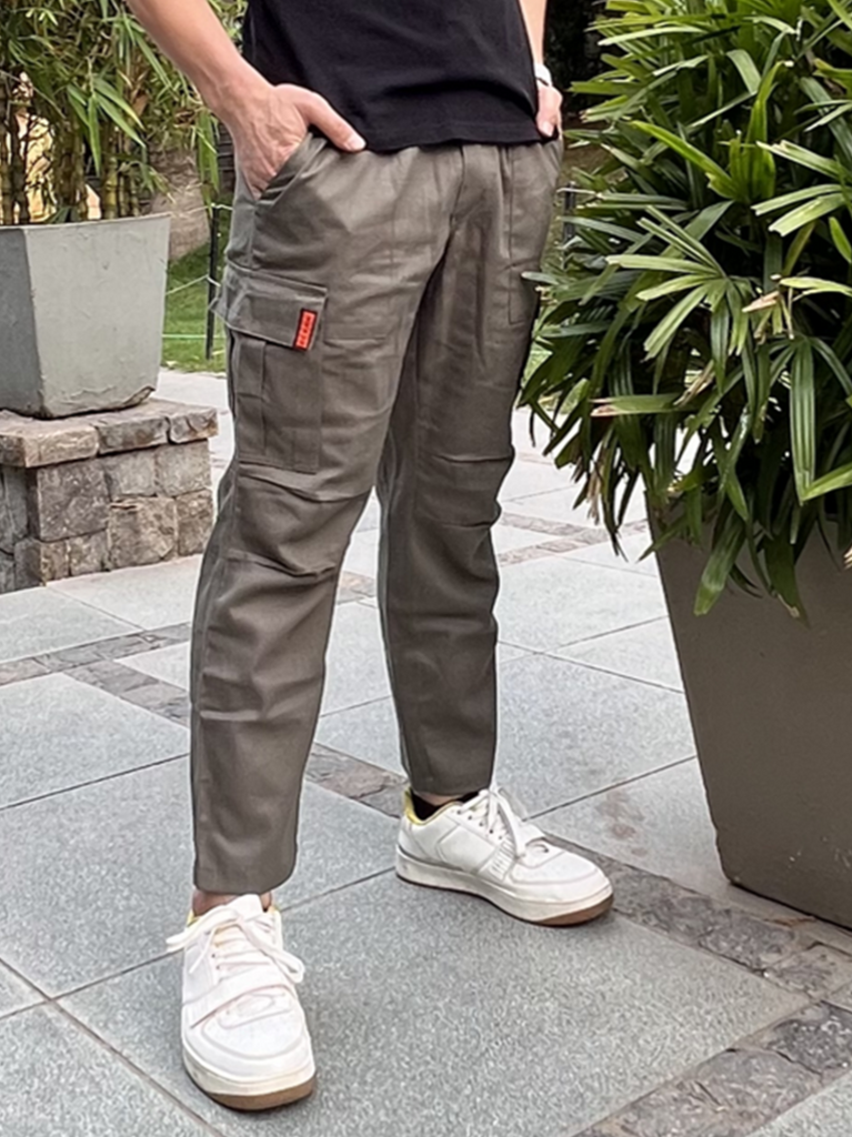 SNIPES Small Logo Cargo Pants olive Cargo Pants online at SNIPES